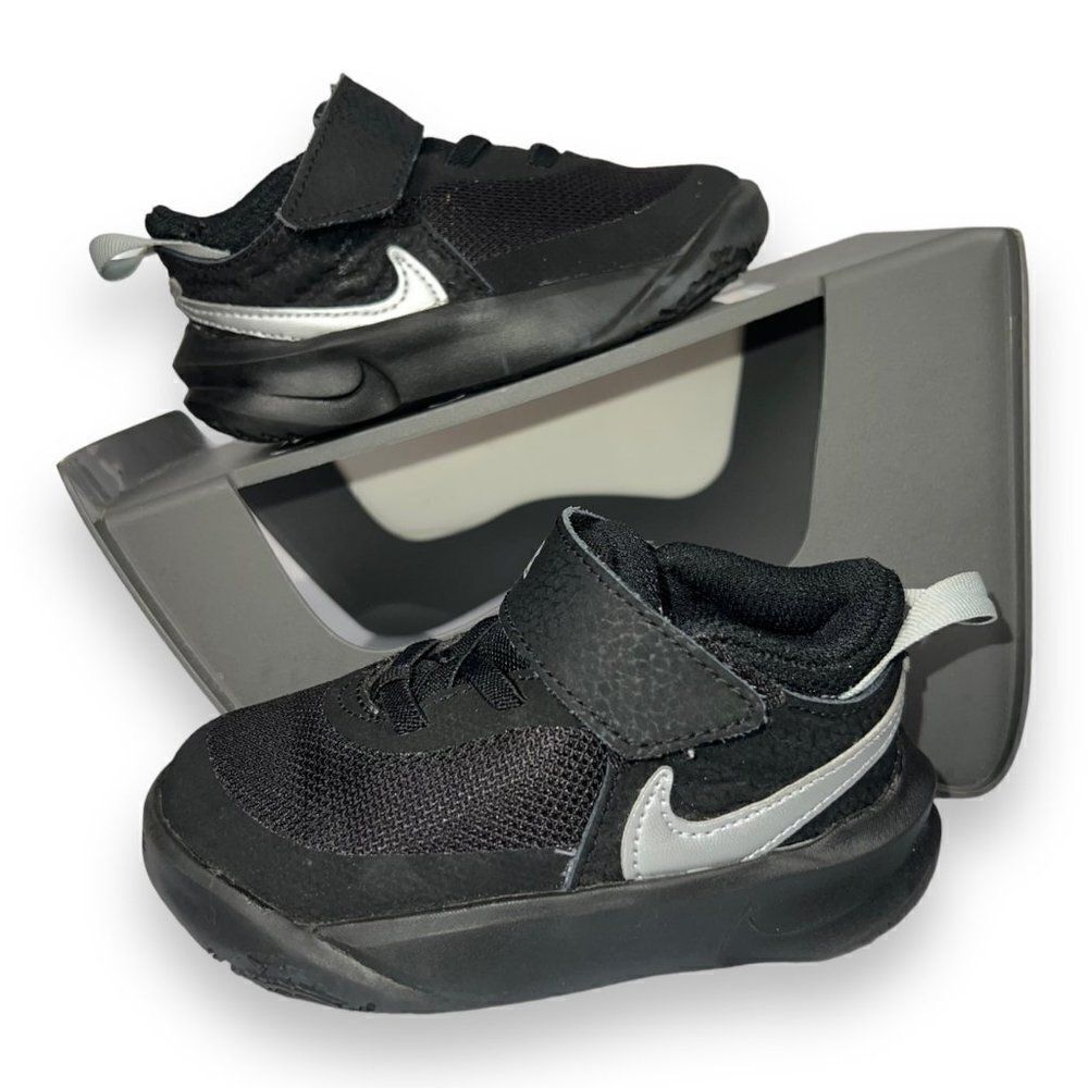 Nike Team Hustle D10 Black / Silver CW6737-004 Toddler 7
